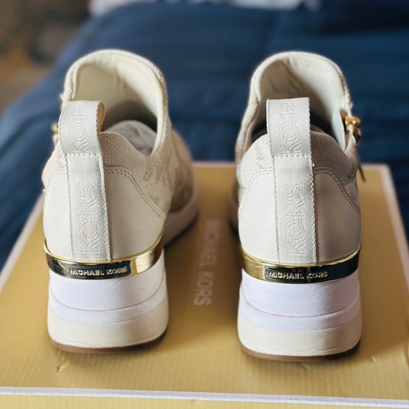 Michael Kors - Willis Logo Stretch Knit Wedge Trainers - Picture 2 of 7